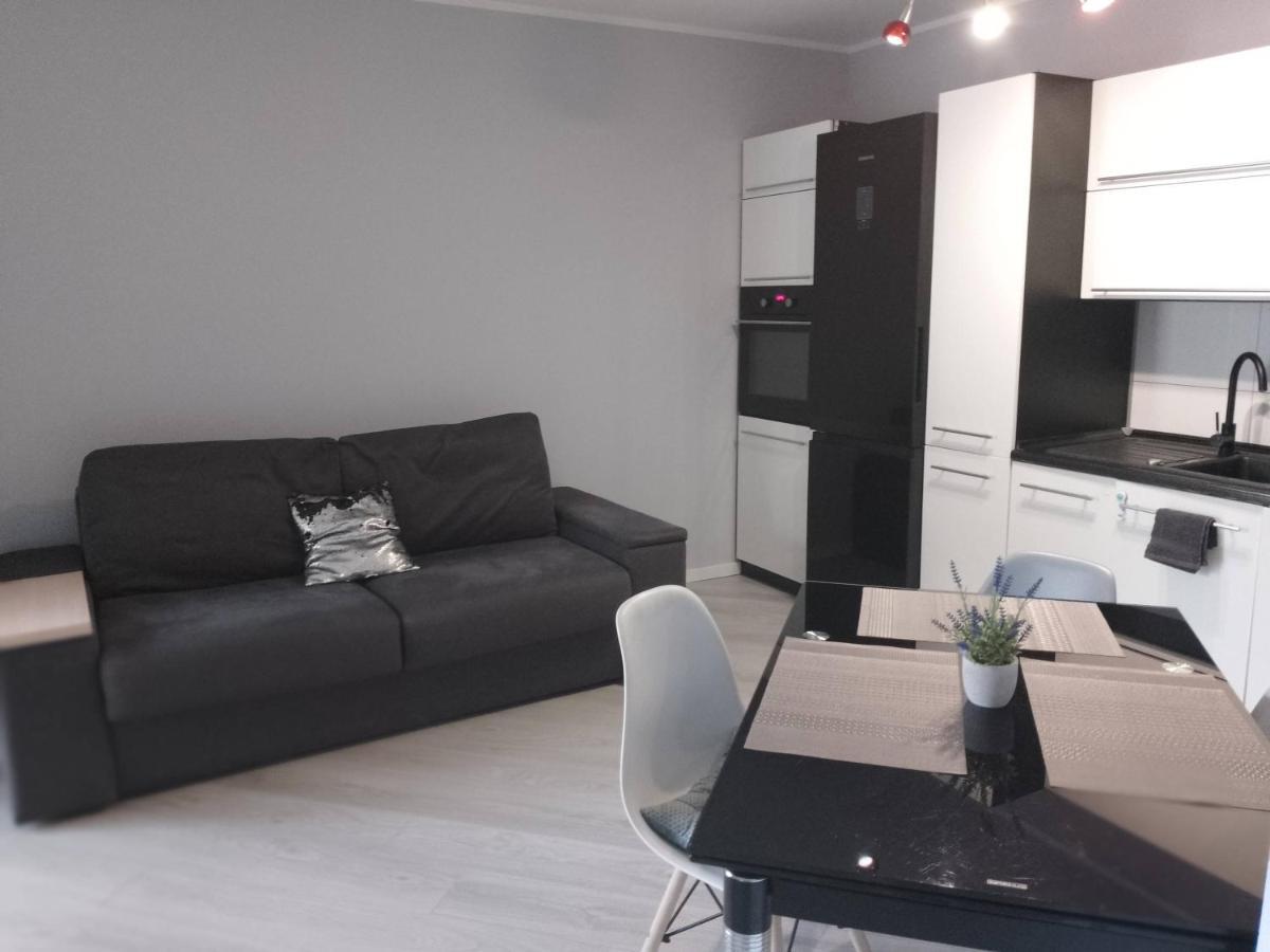 Apartament Zalesie Z Tarasem ลูบิน ภายนอก รูปภาพ