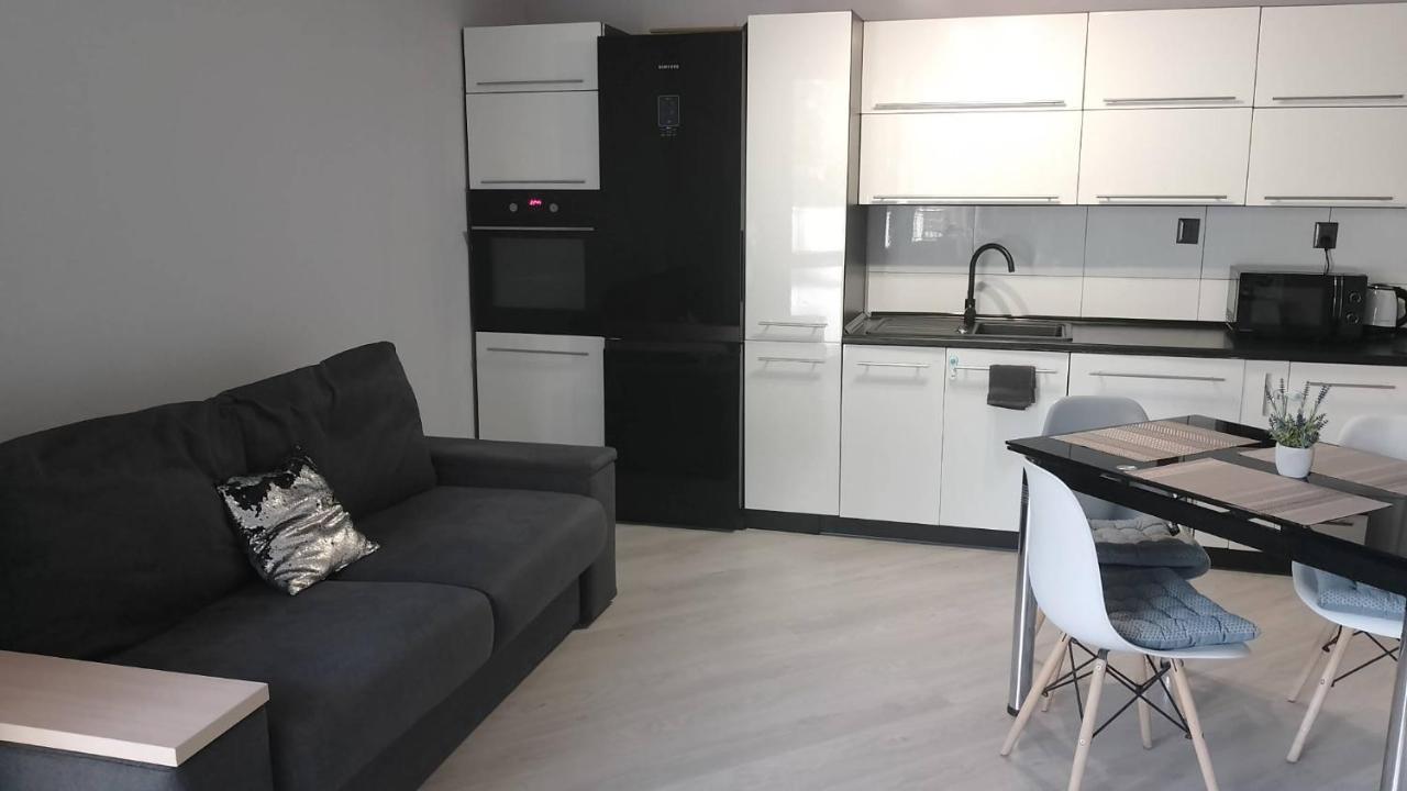 Apartament Zalesie Z Tarasem ลูบิน ภายนอก รูปภาพ